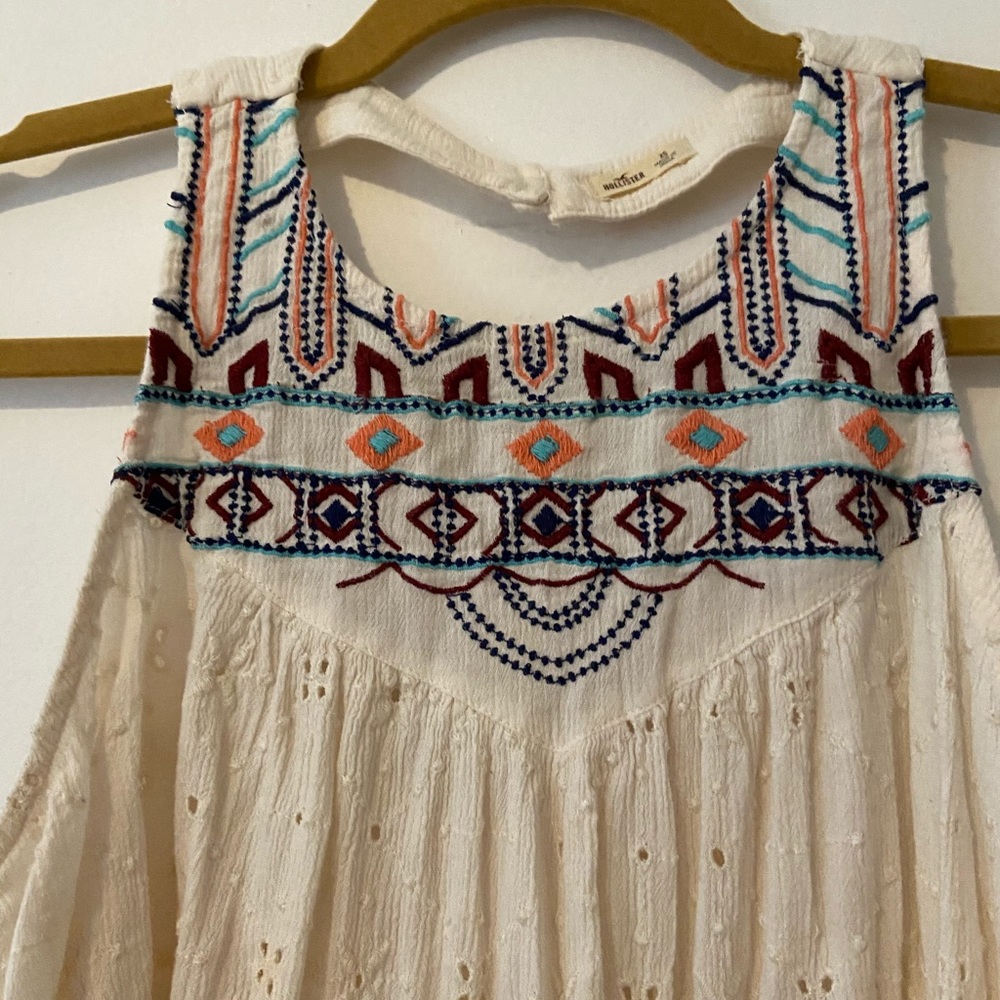 Hollister Eyelet Top - Picture 5 of 5
